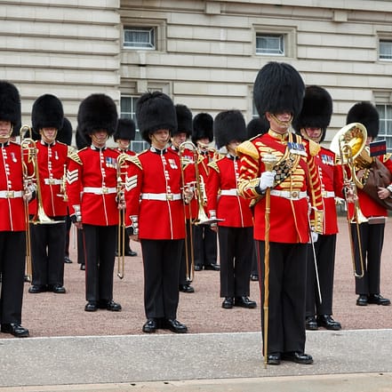 London British Royalty walking tour including Changing Of The Guard – Recently Added Experiences KohK.com Special Offers, Deals & Discounts in Netherlands, Poland, Hungary, Denmark, Sweden, Latvia
