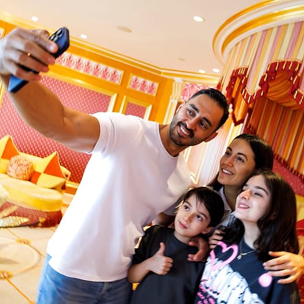 Inside Burj Al Arab Tour + Soft Beverage – Experiences KohK.com Special Offers, Deals & Discounts in Netherlands, Poland, Hungary, Denmark, Sweden, Latvia